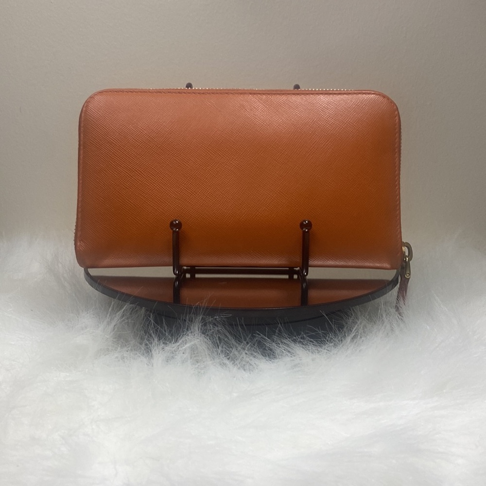 PRADA MilANO WALLET ORANGE (EUC)🧡🤎 with box/paper - Picture 4 of 15